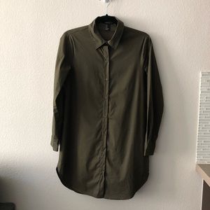 Boyfriend dress shirt (button down)